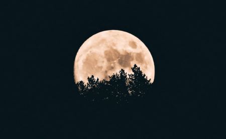 «Φεγγάρι του Λύκου»: Αύριο η πρώτη πανσέληνος του 2024