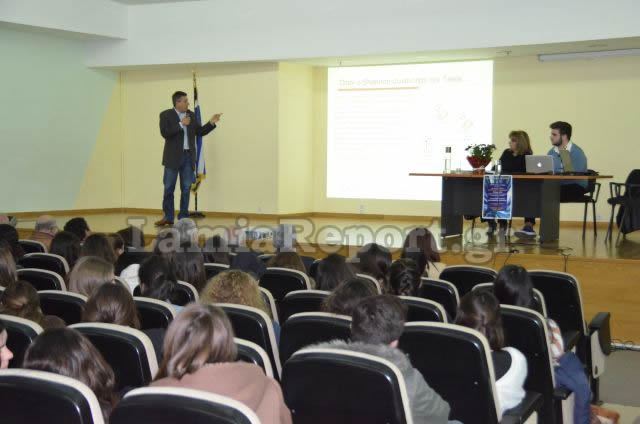 Ο καθηγητής Γιώργος Καραγιαννίδης συζήτησε με τους μαθητές του 2ου Λυκείου