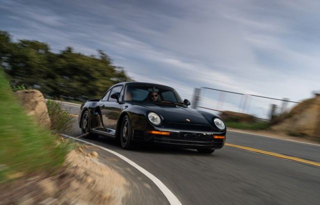 Μια μυθική Porsche του 1988 εμφανίστηκε σε οίκο δημοπρασιών
