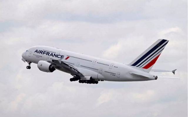 Γαλλία: Η Air France κόβει 7.500 θέσεις εργασίας ως το τέλος του 2022