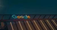 «Η Google καταγράφει αθόρυβα τη φωνή σας»: Έντονη ανησυχία για την κρυφή λειτουργία του τεχνολογικού γίγαντα