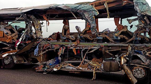 Πακιστάν: Σύγκρουση τρένου με λεωφορείο - Τουλάχιστον 30 νεκροί