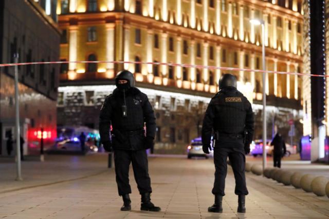 Τρόμος στη Μόσχα: Έκρηξη, πυροβολισμοί, θύματα στην πρώην KGB
