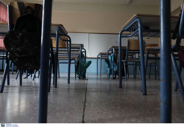 Lockdown: Για τις 12 Απριλίου τα σχολεία - Προτεραιότητα τα Λύκεια