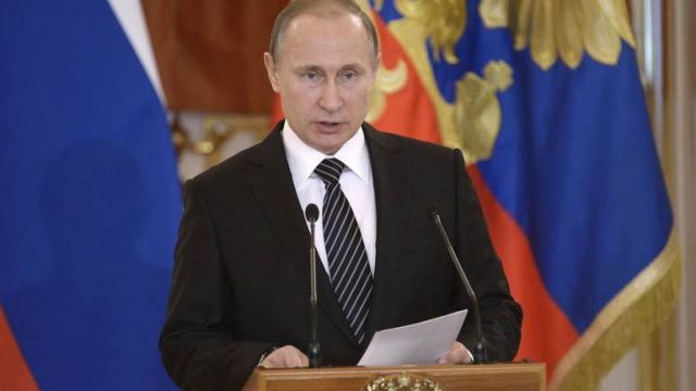 Ο Πούτιν παρέτεινε έως το 2020 τις απαγορεύσεις στις εισαγωγές τροφίμων από την Ευρώπη