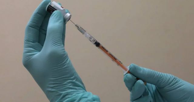 Κορωνοϊός: Ανοίγει σήμερα η πλατφόρμα για το νέο εμβόλιο - Ποιοι έχουν προτεραιότητα