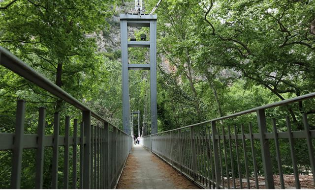 Η κρεμαστή γέφυρα της Λάρισας που «αποθεώνεται» στο Tripadvisor (ΦΩΤΟ - ΒΙΝΤΕΟ)