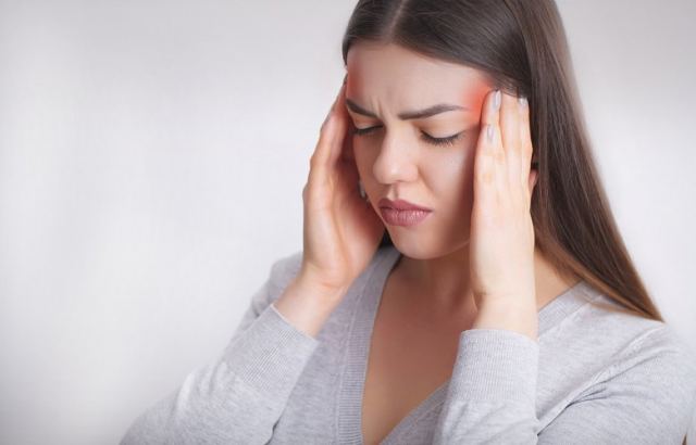 Ελληνική Εταιρεία Κεφαλαλγίας: Το «ξεμάτιασμα» δεν αντιμετωπίζει τον πονοκέφαλο