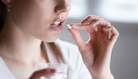 «Καμπανάκι» για την υπερβολική χρήση αντιβιοτικών: «Οι μισοί πολίτες πιστεύουν λανθασμένα πως σκοτώνουν τους ιούς»