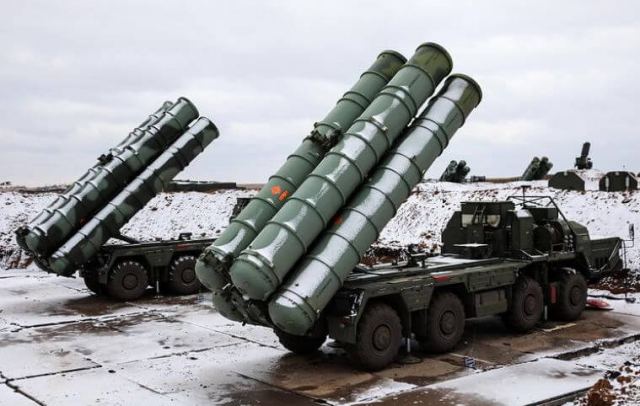 «Τύμπανα πολέμου» στην Κριμαία με τους Ρώσους να «δοκιμάζουν» τα πυραυλικά συστήματα S-400!
