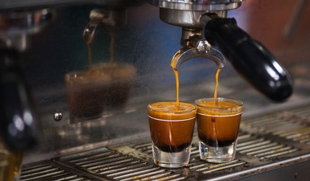 Λαμία: Στα 2€ ο καφές για delivery και take away