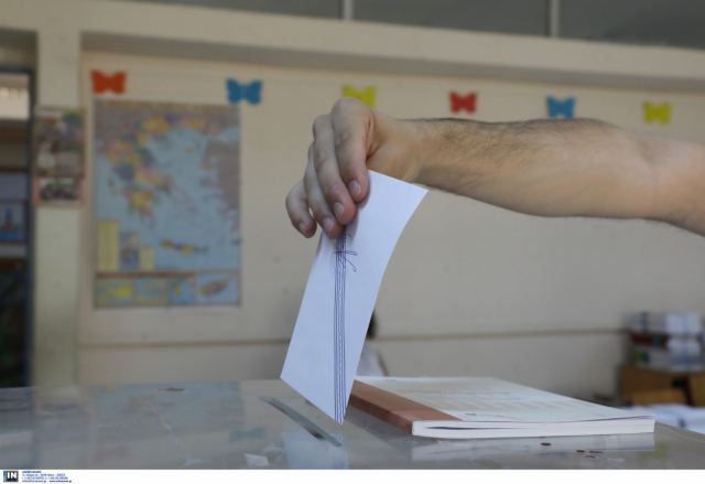 Δημοσκόπηση: Προβάδισμα 21,2% της ΝΔ έναντι του ΣΥΡΙΖΑ - Το 74,7% ανησυχεί για τα ελληνοτουρκικά