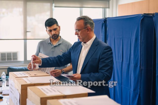 Ψήφισε στη Λαμία στις εκλογές του ΤΕΕ ο Χρήστος Σταϊκούρας (ΒΙΝΤΕΟ)