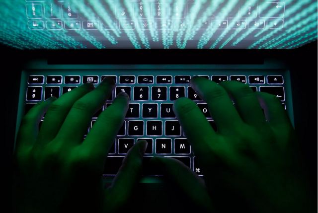 Αρνητές μάσκας: Με ειδικό λογισμικό «περιπολεί» το ίντερνετ η Δίωξη Ηλεκτρονικού Εγκλήματος