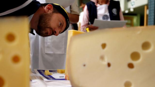 Ερευνα: Τελικά το τυρί είναι τόσο εθιστικό όσο τα ναρκωτικά!