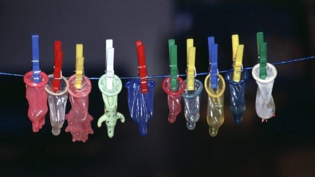 Εξαρθρώθηκε κύκλωμα διανομής πλαστών προφυλακτικών - Πωλούσαν τα χρησιμοποιημένα ως... καινούργια
