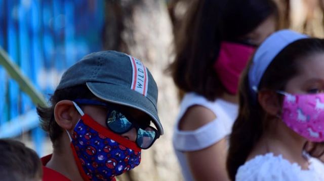 Απίστευτο: Ψευδείς ιατρικές βεβαιώσεις αναζητούν οι γονείς για να μη φορούν μάσκα τα παιδιά στο σχολείο