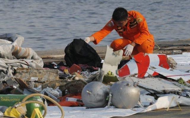Με βλάβη είχε εκτελέσει ακόμα 4 πτήσεις το αεροπλάνο που συνετρίβη στην Ινδονησία