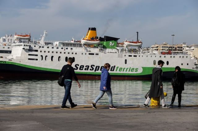 Μπαράζ ελέγχων και στα λιμάνια: 150 παραβάσεις σε 38.363 επιβάτες που ελέγχθηκαν