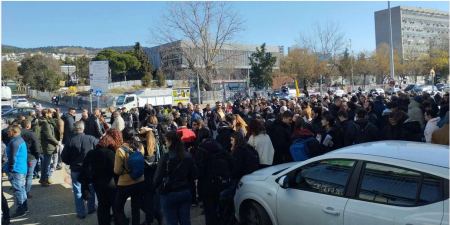 Στη Θεσσαλονίκη αγρότες για το συλλαλητήριο: Παρατάχθηκαν μπροστά στη ΔΕΘ, ετοιμάζονται για νέες κινητοποιήσεις