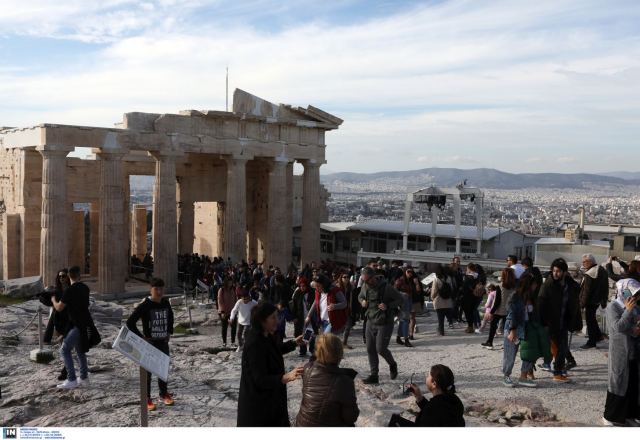 Δυσφορία στη Ρώμη για τον αποκλεισμό των Ιταλών τουριστών από τις διακοπές στην Ελλάδα - Στην Αθήνα ο Ιταλός ΥΠΕΞ