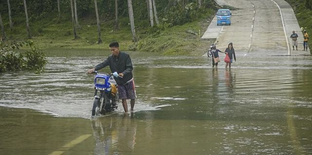 Φιλιππίνες: Χιλιάδες άνθρωποι απομακρύνθηκαν από τα σπίτια τους λόγω πλημμυρών