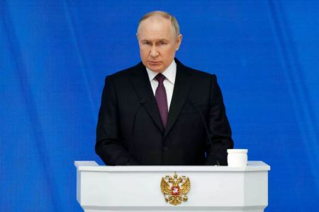 Ο Πούτιν απειλεί με πυρηνικό πόλεμο τη Δύση, αν το ΝΑΤΟ στείλει στρατό στην Ουκρανία