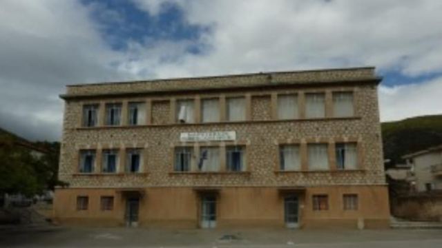 Κλειστό το 1ο Δημοτικό Σχολείο Άμφισσας - Βρήκαν χειροβομβίδα και φυσίγγια