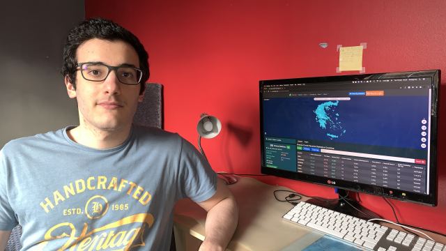 Ο 22χρονος Έλληνας που δημιούργησε μια ιστοσελίδα με στοιχεία για τον κορωνοϊό και τους εμβολιασμούς ανά χώρα