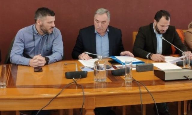 Λαμία: Το Δημοτικό Συμβούλιο απέρριψε την πρόταση για hot spot στην Μαυρομαντήλα