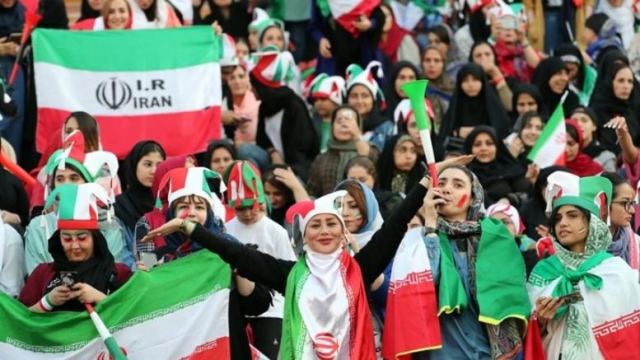 Ιράν: Οι γυναίκες μπήκαν στις εξέδρες και η εθνική το γιόρτασε με 14 γκολ