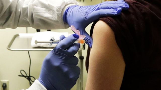 Εμβολιασμοί: Ανοίγει η πλατφόρμα για τις ηλικίες 70-74 την Παρασκευή - Πότε ακολουθούν οι 65-69