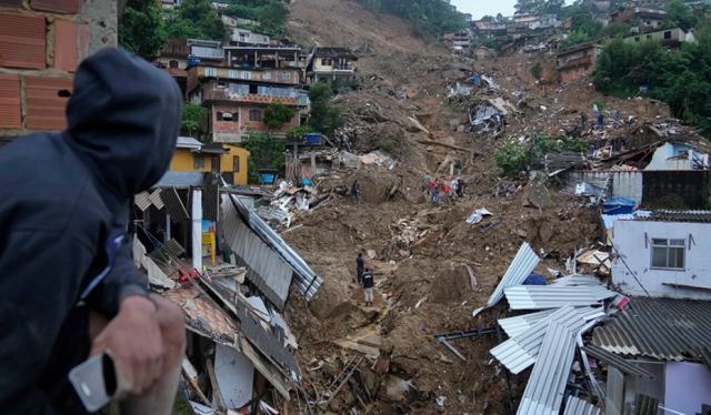 Βραζιλία: Σειρήνες συναγερμού για τις πλημμύρες – Στους 117 οι νεκροί