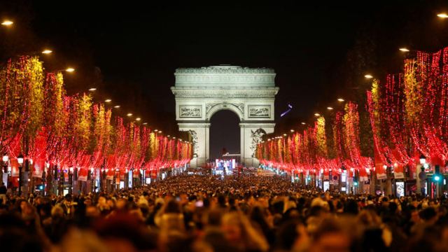 Παρίσι: Οι απεργίες διαταράσσουν το ρεβεγιόν των Χριστουγέννων