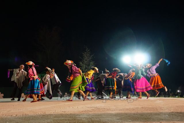 VIVA Argentina: Εντυπωσιακά χορευτικά και ξέφρενο πάρτι χθες στο Φεστιβάλ Οίτης – ΦΩΤΟ + BINTEO