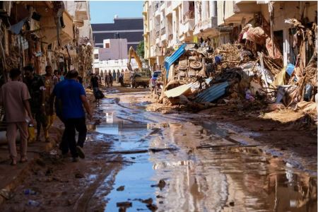 Σβήνουν οι ελπίδες να βρεθούν άλλοι επιζώντες από τις πλημμύρες στην Λιβύη - 10.000 οι αγνοούμενοι, ξεβράζει πτώματα η θάλασσα