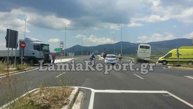 Φθιώτιδα: Σύγκρουση φορτηγού με ΙΧ στην αερογέφυρα της Αγίας Μαρίνας