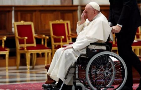 Πάπας Φραγκίσκος: Στο χειρουργείο για «επείγουσα επέμβαση»