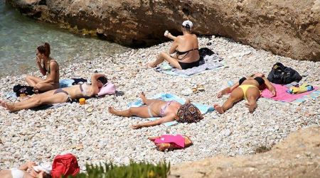 Το καλοκαίρι αργεί ακόμη στην Ελλάδα – Γιατί φέτος δεν έχουμε δει ακόμη έντονη ζέστη