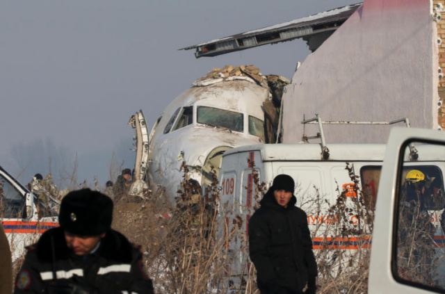 Καζακστάν: Αεροπορική τραγωδία με δεκάδες νεκρούς! Συνετρίβη αεροσκάφος με 100 επιβαίνοντες