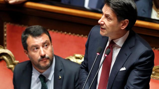 Παραιτήθηκε ο Κόντε - Βαθαίνει η πολιτική κρίση στην Ιταλία