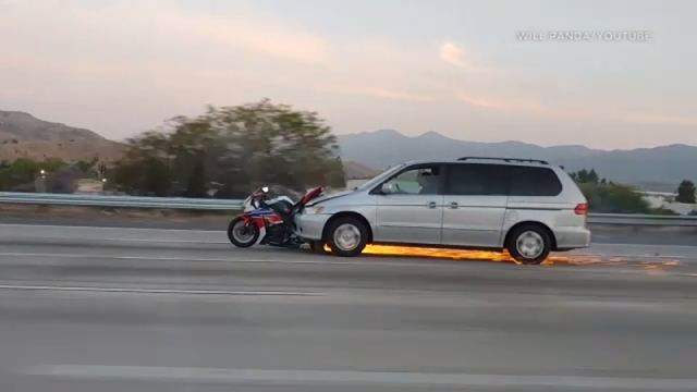 Απίστευτο τροχαίο στην Καλιφόρνια: Έσερνε τη μοτοσικλέτα στον αυτοκινητόδρομο (BINTEO)