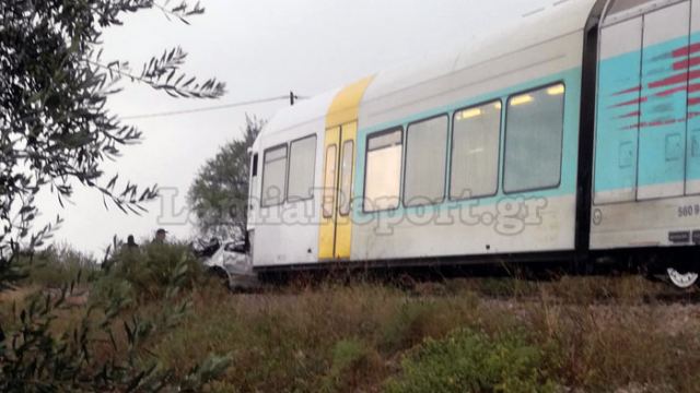 Σοβαρό τροχαίο: Εγκλωβισμένοι επιβάτες σε γραμμές τρένου στη Φθιώτιδα