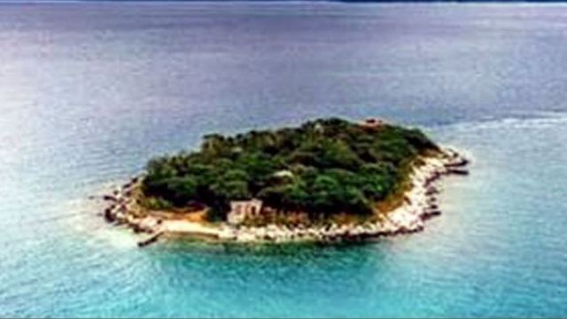 Γιορτάζει το νησάκι του Αγίου Νικολάου Γλύφας