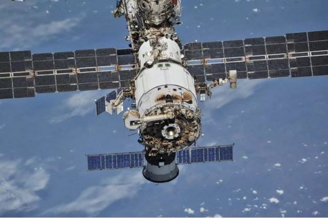 Συναγερμός στον Διεθνή Διαστημικό Σταθμό: Καπνός και μυρωδιά καμένου ανιχνεύθηκαν στο ρωσικό τμήμα
