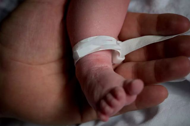 Κατάρ: Νεογέννητο τριών εβδομάδων πέθανε από κορωνοϊό