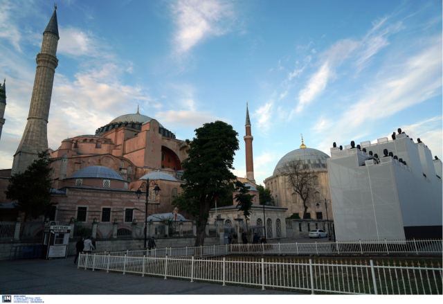 Αγιά Σοφιά: Ανήμερα της επετείου του πραξικοπήματος η ανακοίνωση της απόφασης για το αν θα μετατραπεί σε τζαμί;