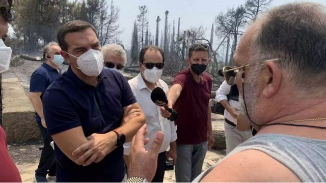 Τσίπρας στην Εύβοια: «Μην προκαλούν με δηλώσεις αυτοθαυμασμού πάνω στα ερείπια»