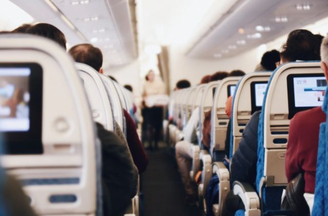 Πτήση ακυρώθηκε, επειδή επιβάτης αφόδευσε στο πάτωμα του αεροπλάνου