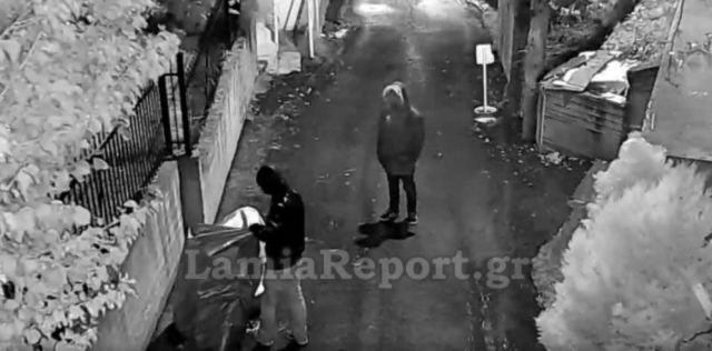 Λαμία: Η κάμερα κατέγραψε του επίδοξους κλέφτες - ΒΙΝΤΕΟ